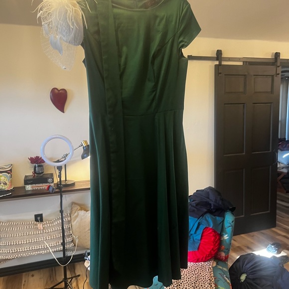Dark Green Pin Up style dress in Pine Green! Size Mediun - Picture 6 of 6